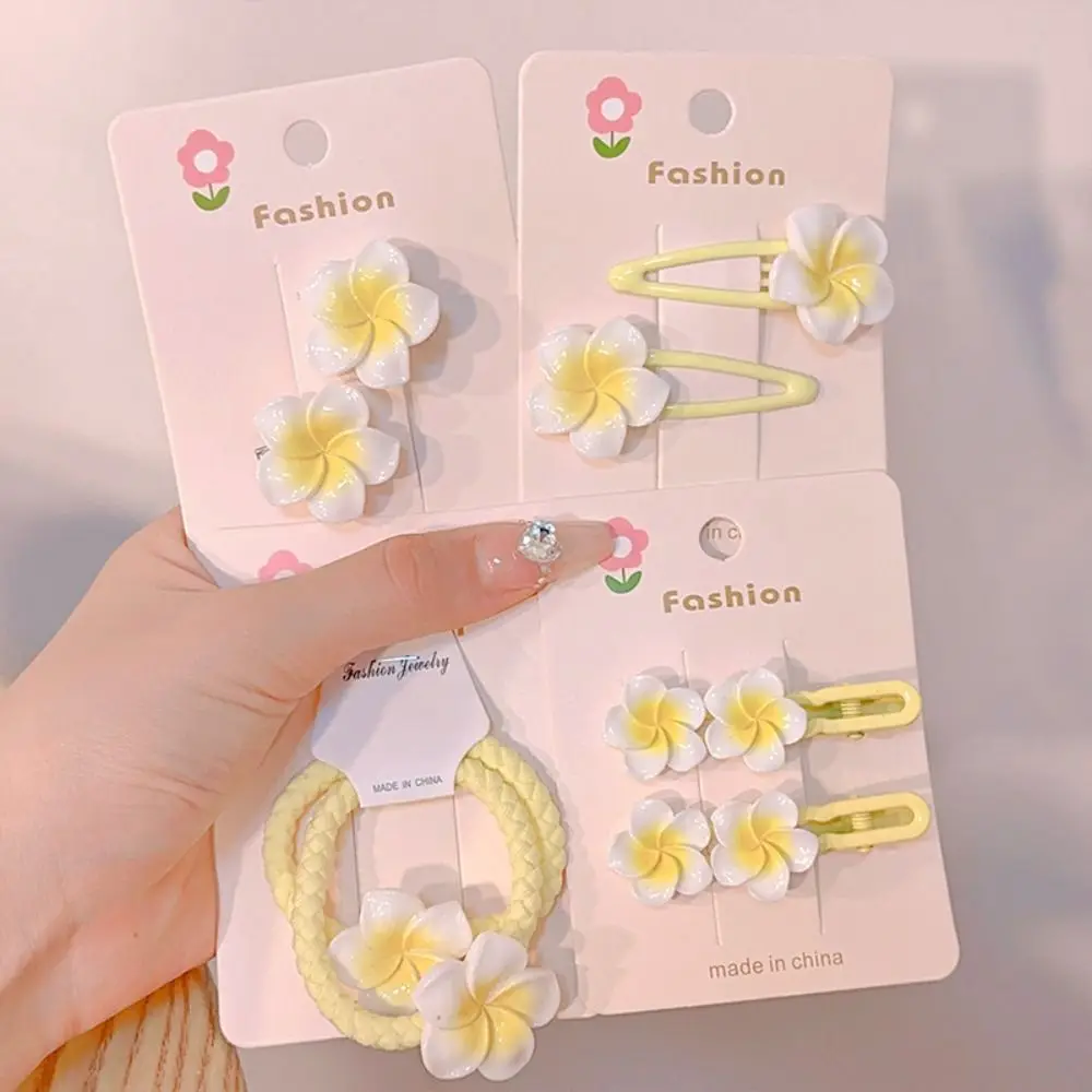 Pinza para el pelo de plumeria con flor amarilla para niña bohemia - imagen 3