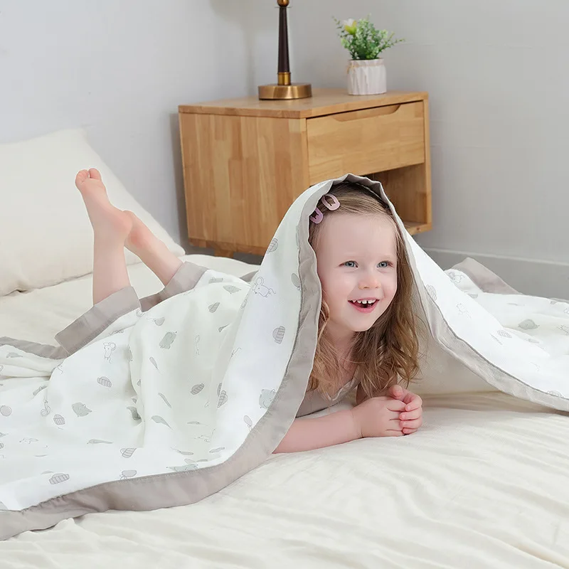 Uso de la manta como toalla de baño infantil