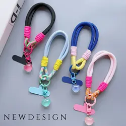 Correa universal para móvil trenzada con diseño de amor colgante
