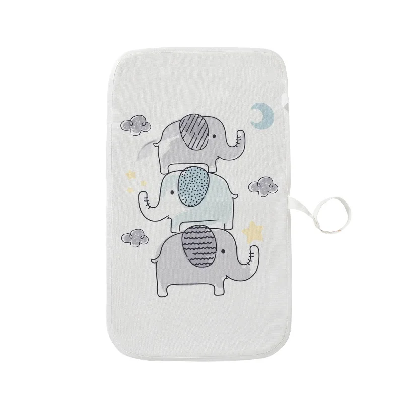 Cambiador de bebé impermeable con dibujos animados – Lavable a máquina - imagen 2