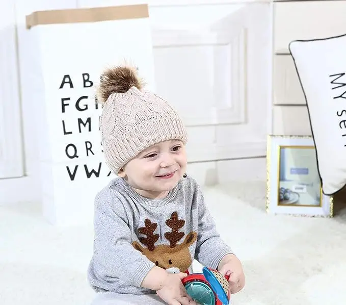Gorro en diferentes contextos invernales
