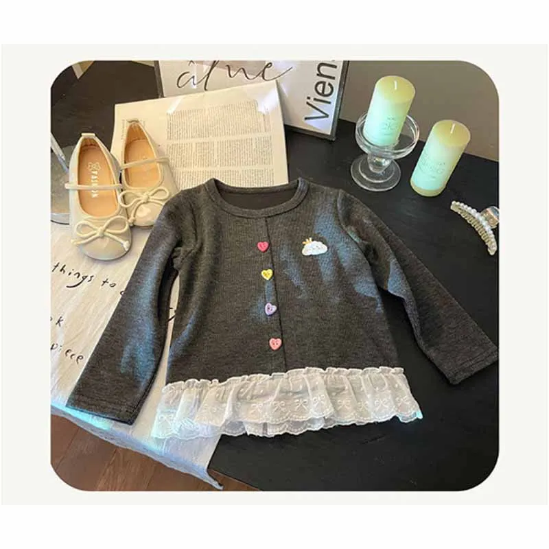 Conjunto de bebé niña dos piezas con encaje y dibujos primaverales - imagen 5