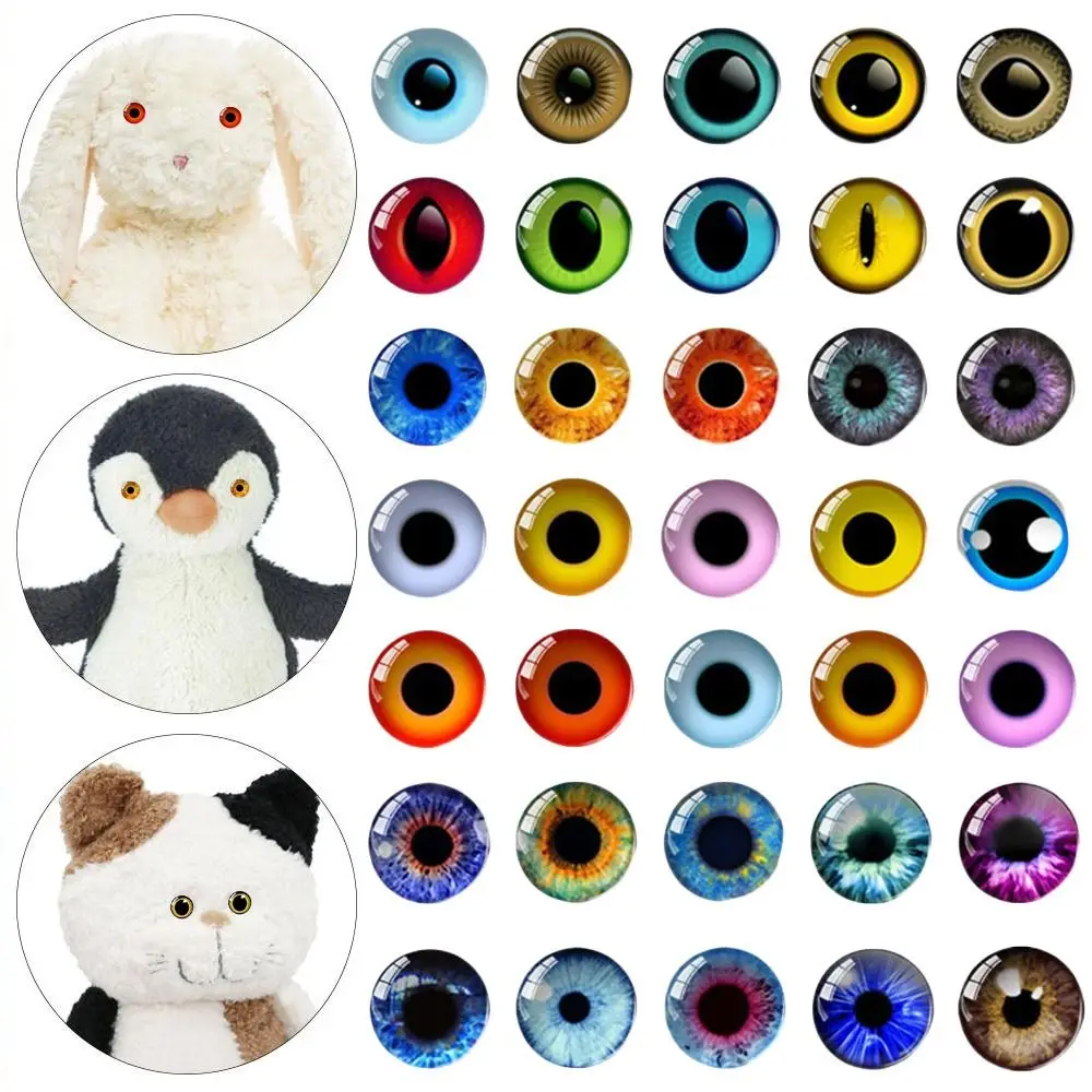 Ojos artesanales de varios tamaños mostrando el brillo y la purpurina dimensional
