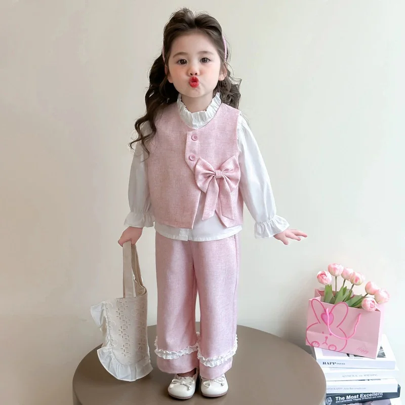 Conjunto infantil con pajarita