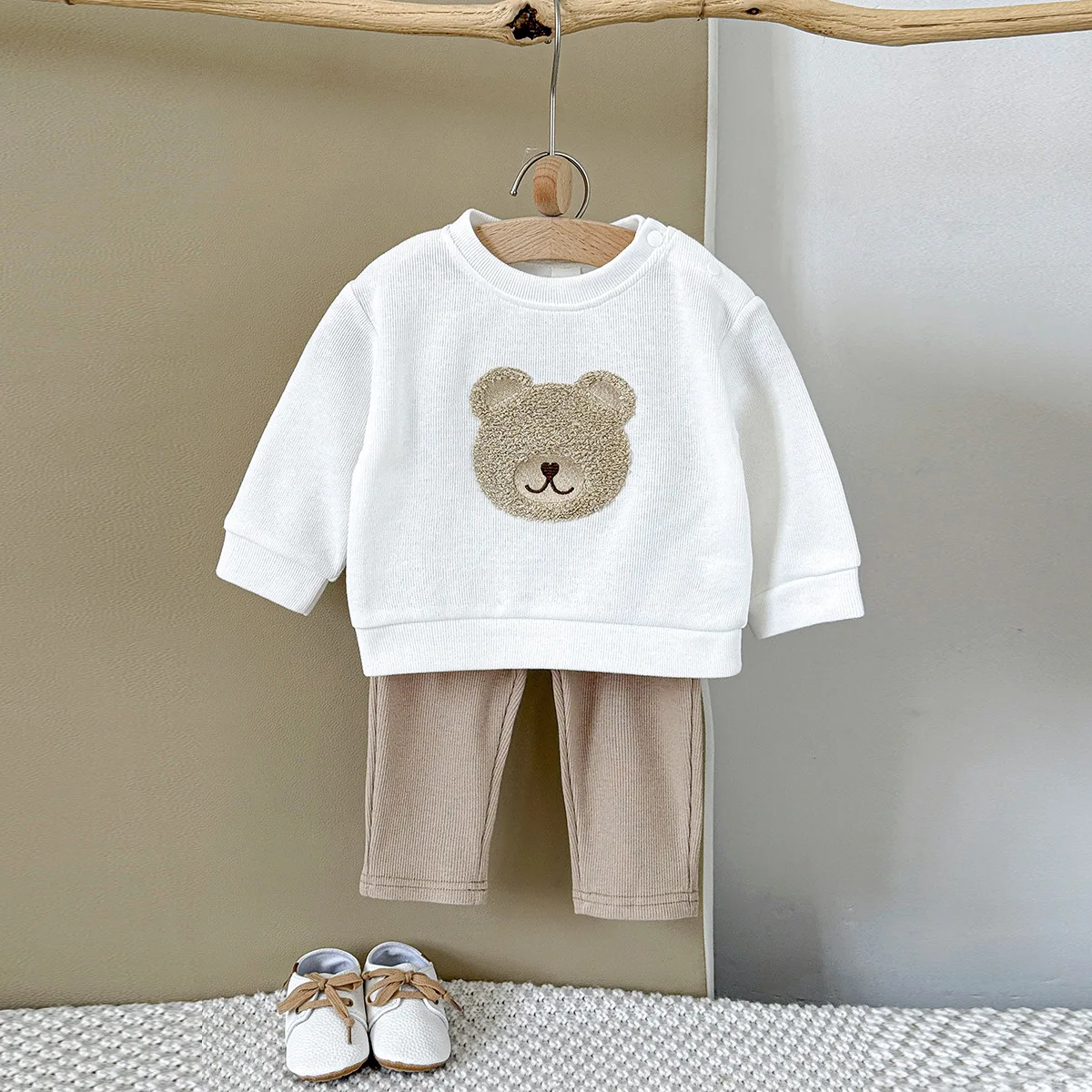 Conjunto bebé manga larga y pantalón largo estilo coreano