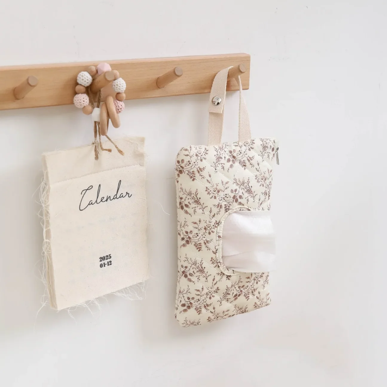 Caja pañuelos bebé floral con estuche toallitas y bolsa cochecito - imagen 4