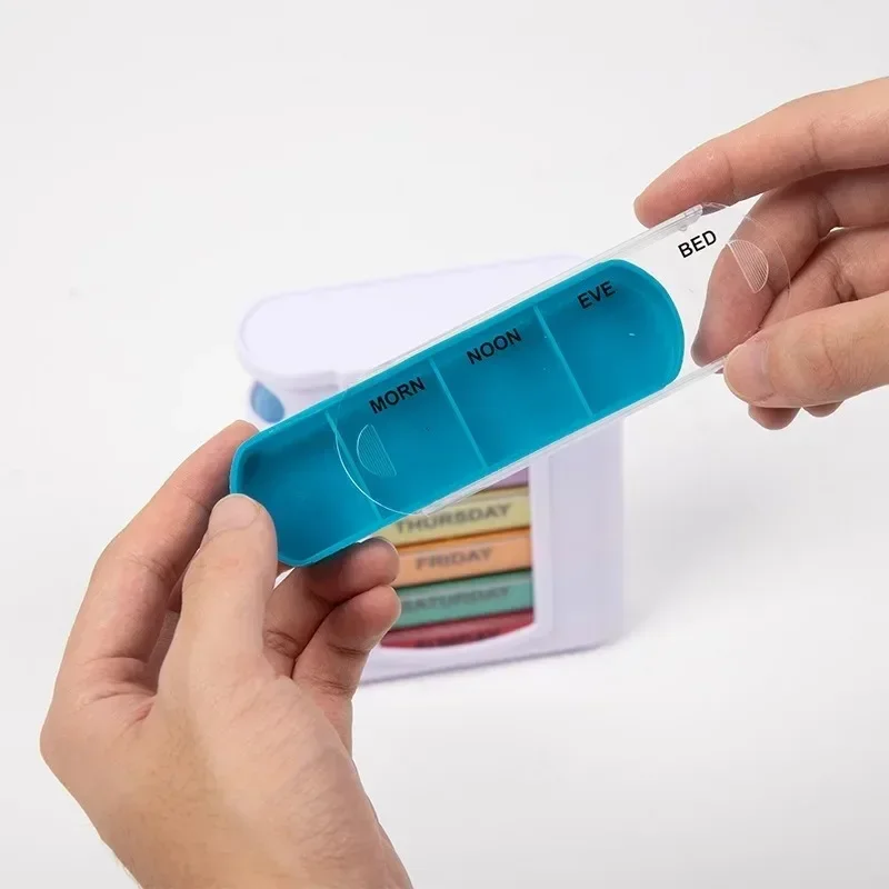 Pastillero semanal médico portátil de viaje de 7 días con rejillas