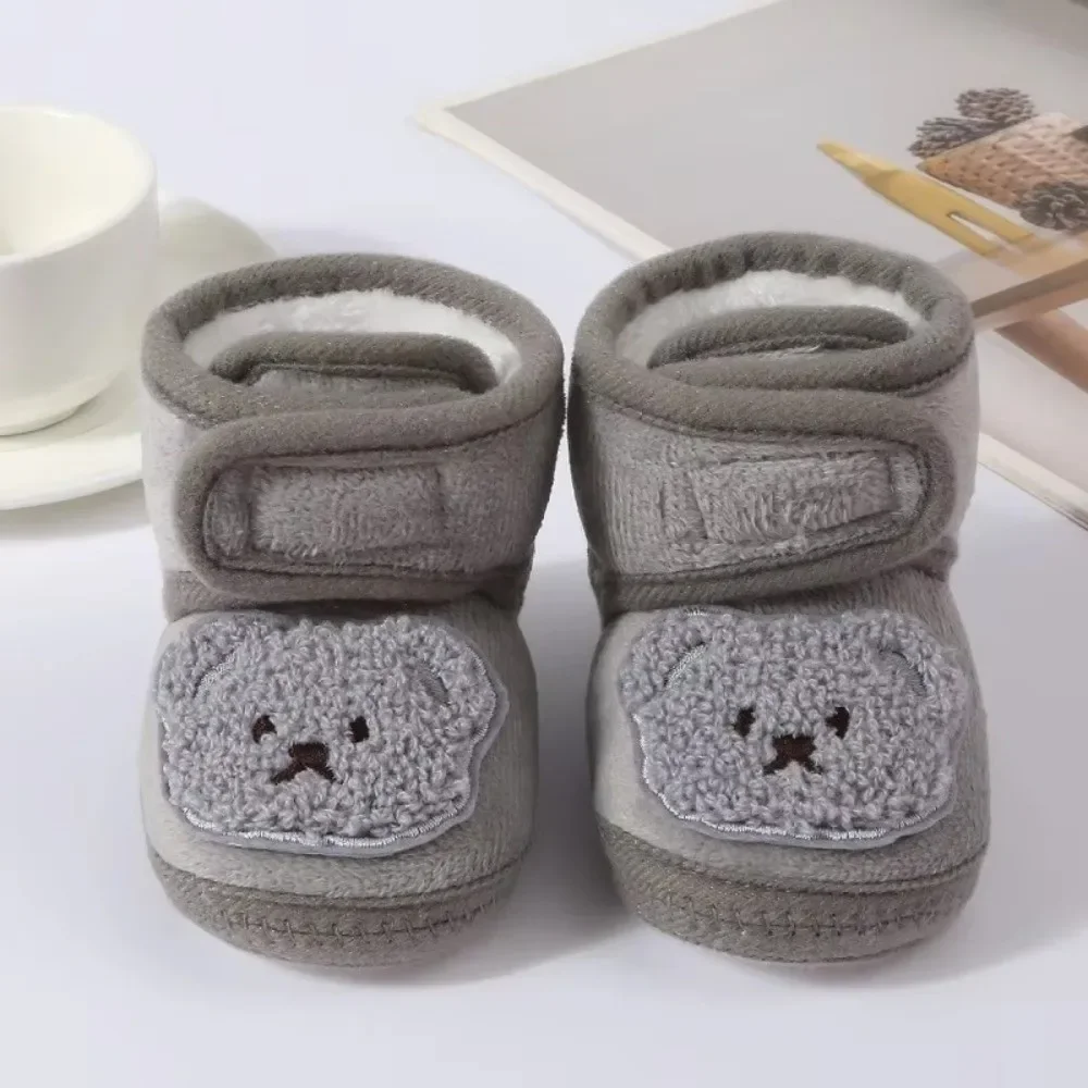 Zapatillas antideslizantes de invierno para bebé con osito tierno - imagen 3