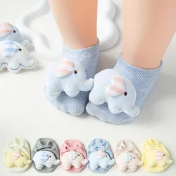 Calcetines cortos de bebé con elefantes para recién nacido