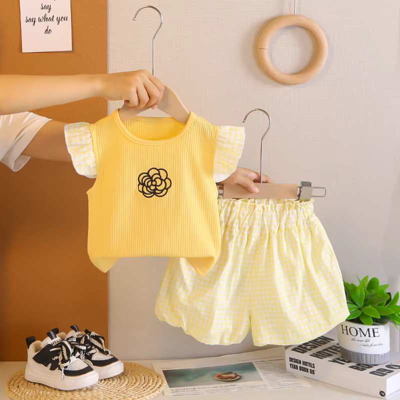 Conjunto de verano niña: camiseta manga corta y pantalón corto - imagen 2