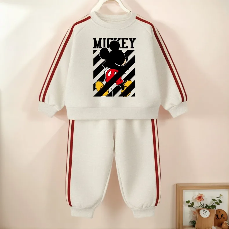 Vista completa del conjunto deportivo infantil