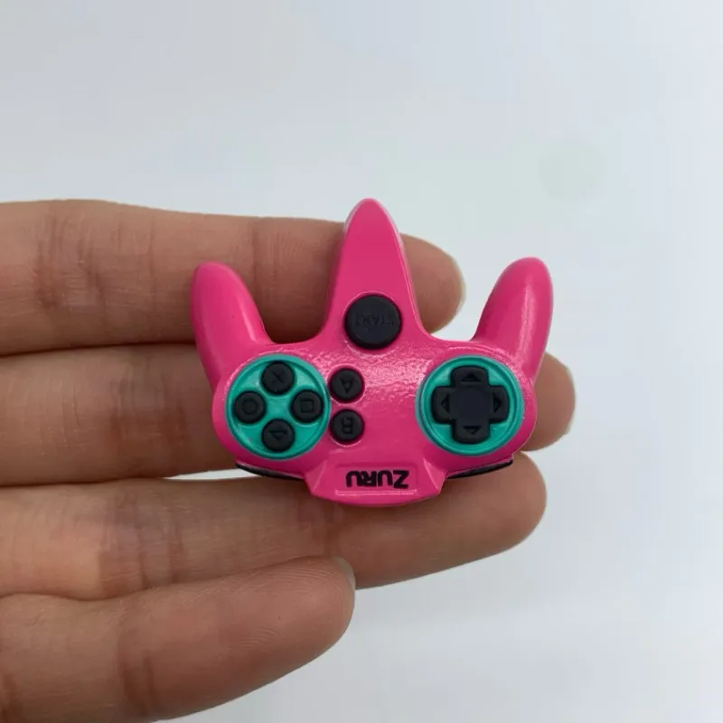Colección de figuras y mini vehículo rosa