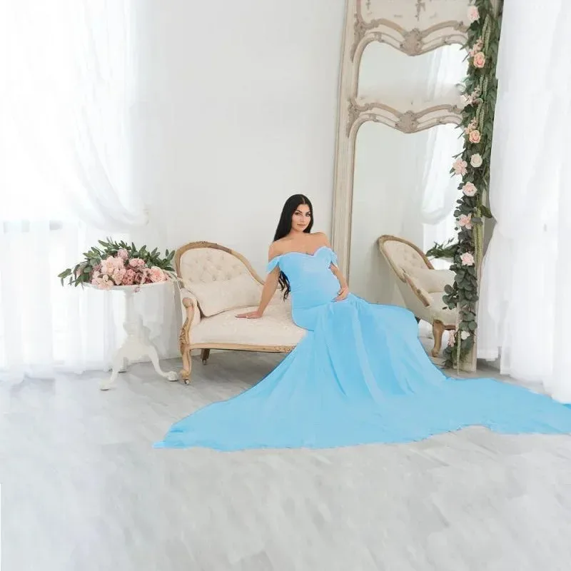 Vestido premamá blanco largo para sesión fotográfica de maternidad - imagen 2