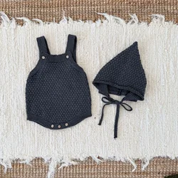 Mono de punto para bebé con gorro – Traje de graduación