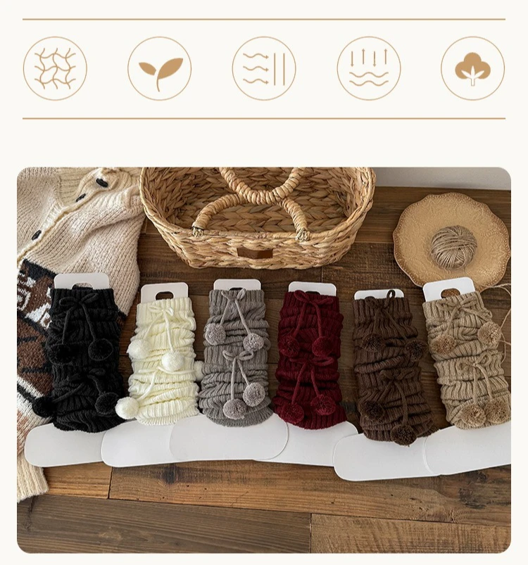 Calcetines largos de tubo con pompón en colores variados