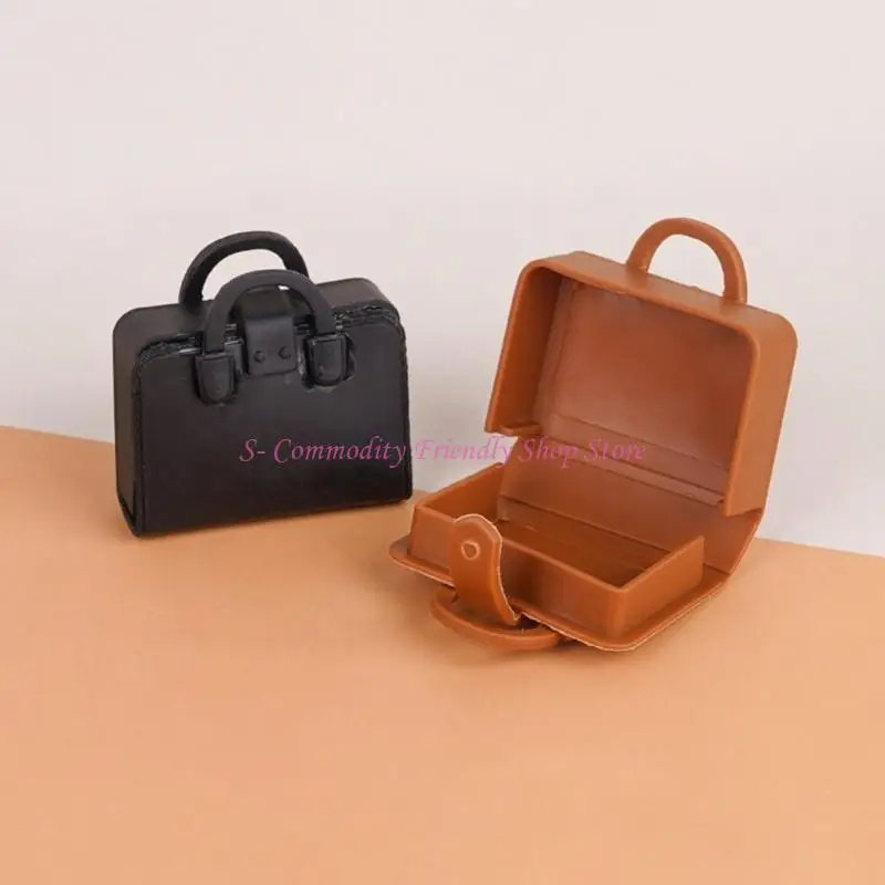 Accesorios escolares para casas de muñecas: silla y bolso - imagen 3