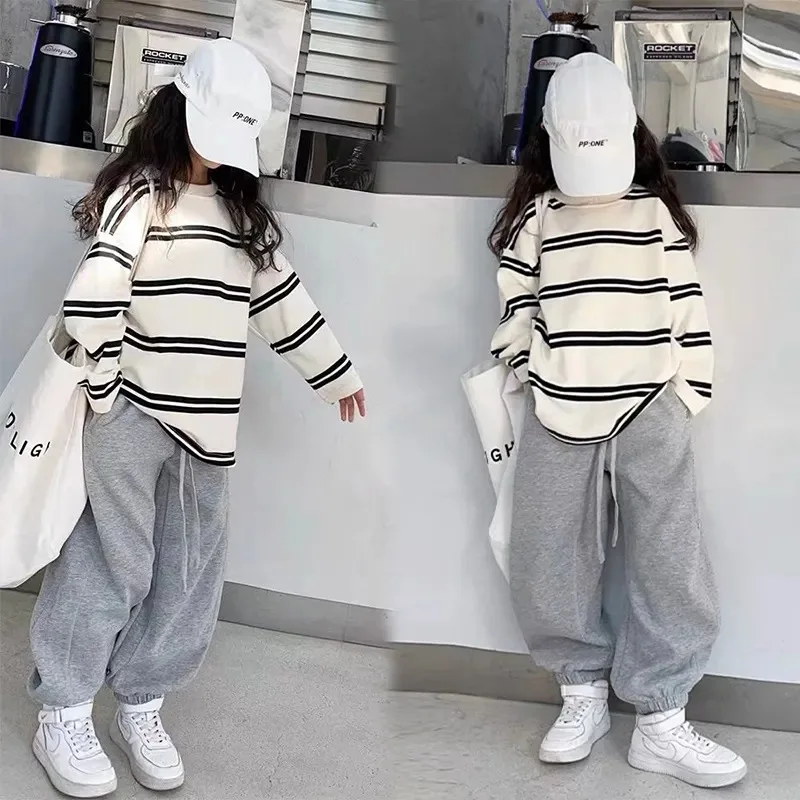 Conjunto de chándal rayado para niñas: top cuello redondo y pantalón - imagen 2