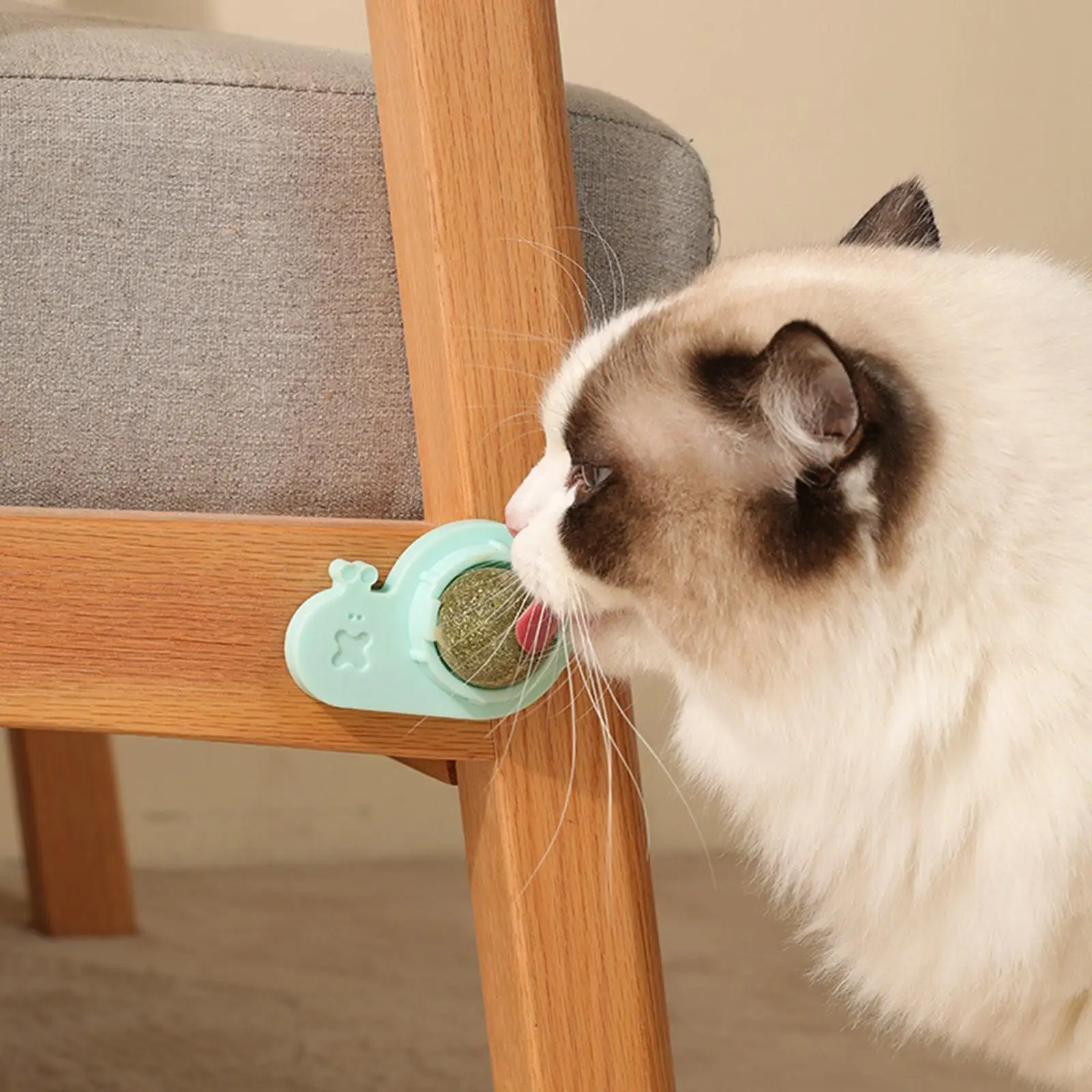 Juguete para gatos con catnip y bola giratoria de menta masticable - imagen 4