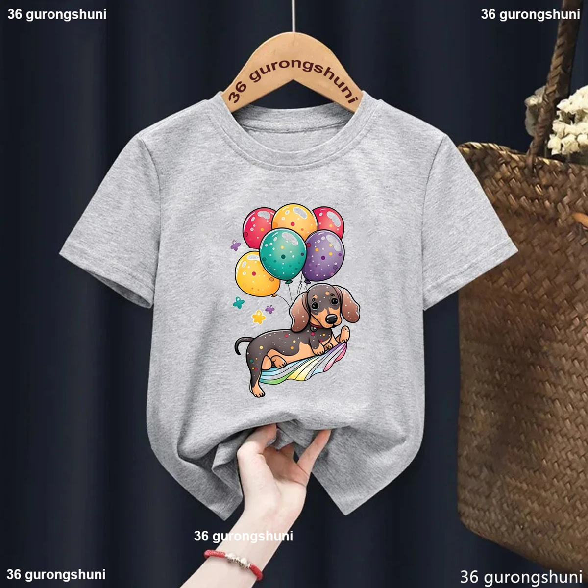 Camiseta infantil rosa con estampado de perro salchicha - imagen 5