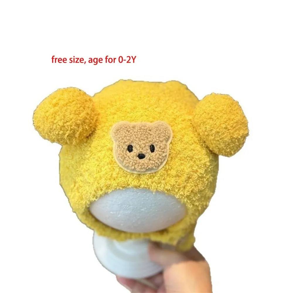 Gorro de punto para bebé con diseño de oso y pompón superior