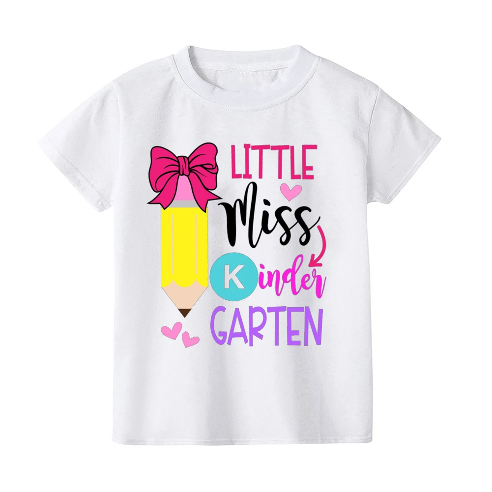 Camiseta Hello Kindergarten branca