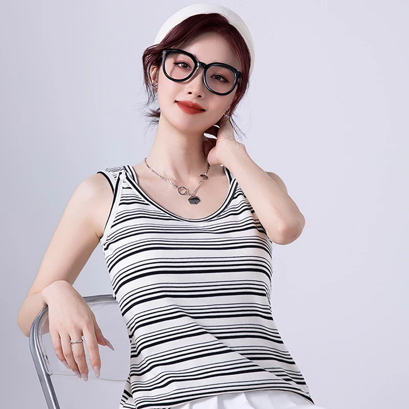 Camiseta de lactancia sin mangas a rayas con espalda cruzada - imagen 2
