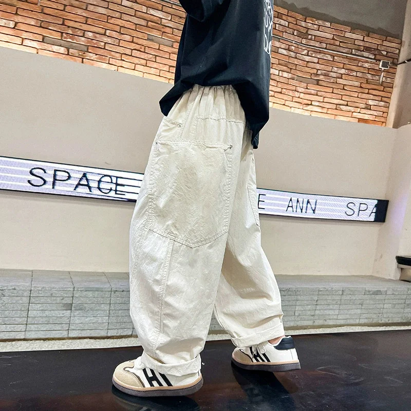 Pantalones de chándal ligeros para el verano con bolsillos infantiles