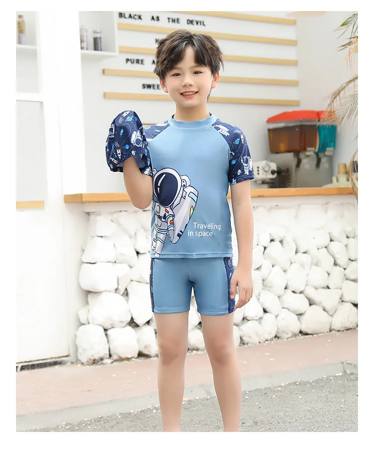 Conjunto infantil listo para la piscina
