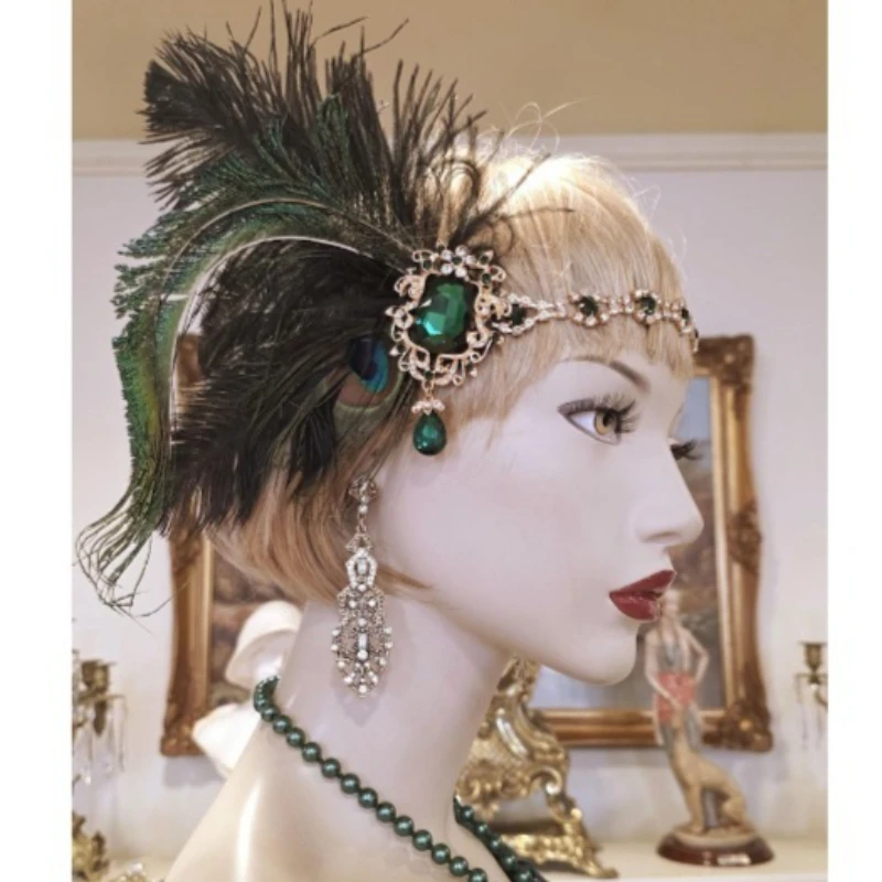 Diadema vintage con plumas de pavo real y cadena dorada - imagen 5