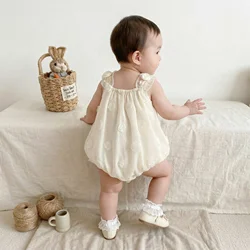 Body bebé de verano MILANCEL con flores en relieve y tirantes