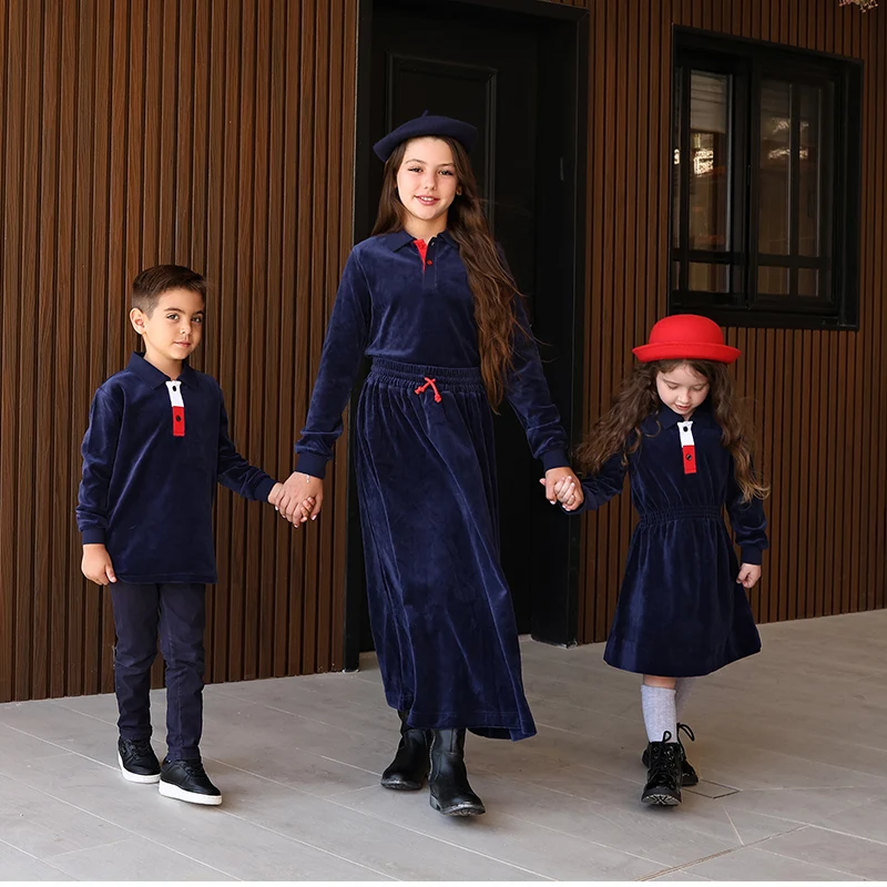 Conjunto familiar de terciopelo azul marino: vestido, camisa y pelele - imagen 4