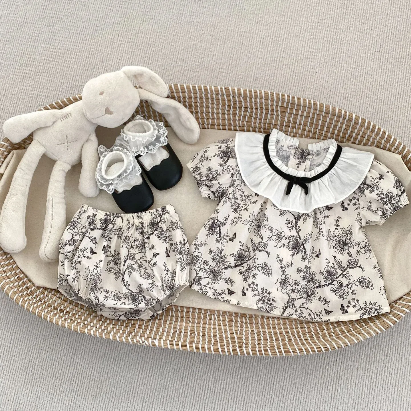 MILANCEL Conjunto bebé niña top encaje floral y bombachos - imagen 4