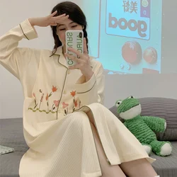 Vestido de noche de maternidad de algodón a rayas bordado