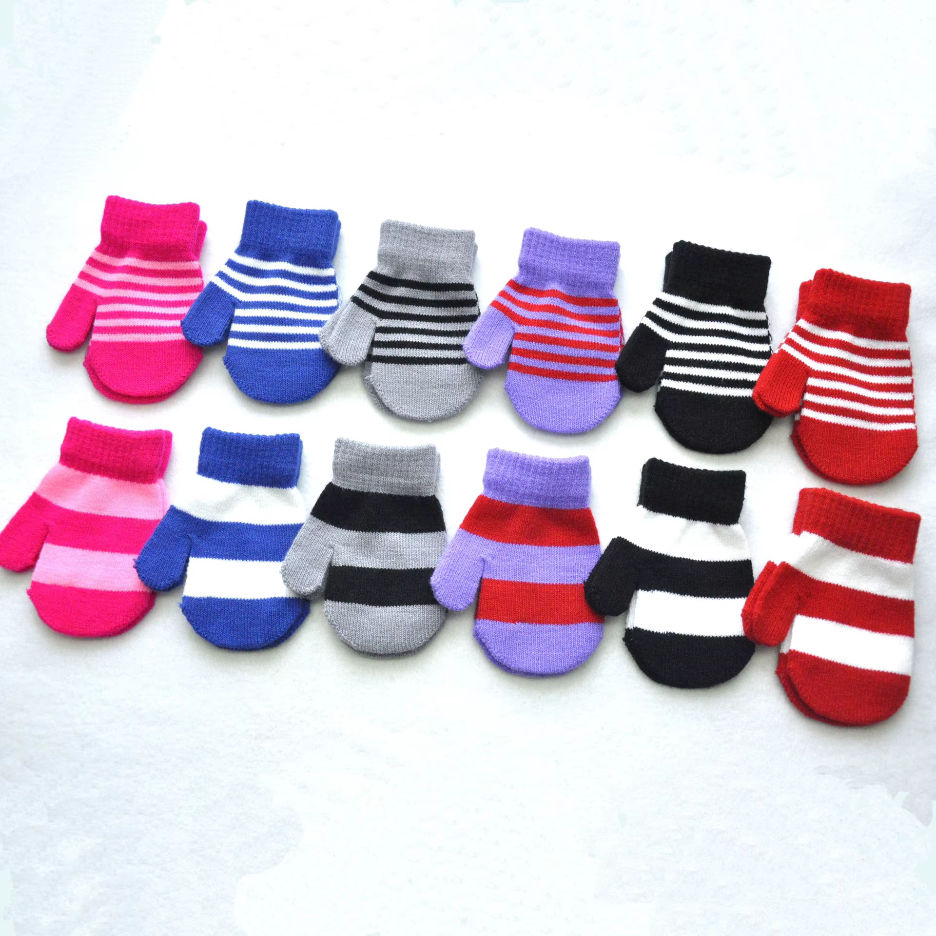 Guantes invernales para bebé con rayas en punto suave y cálido - imagen 4
