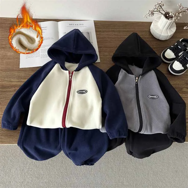 Conjunto infantil de lana con capucha y cremallera - imagen 4
