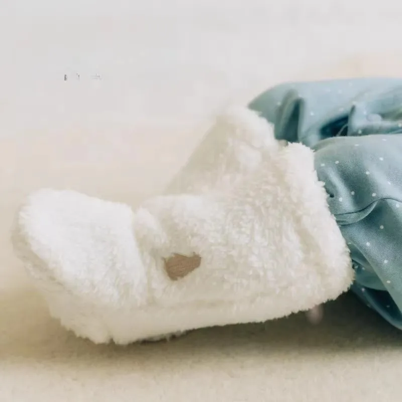 Calcetines antideslizantes de terciopelo con pingüino para bebé - imagen 4