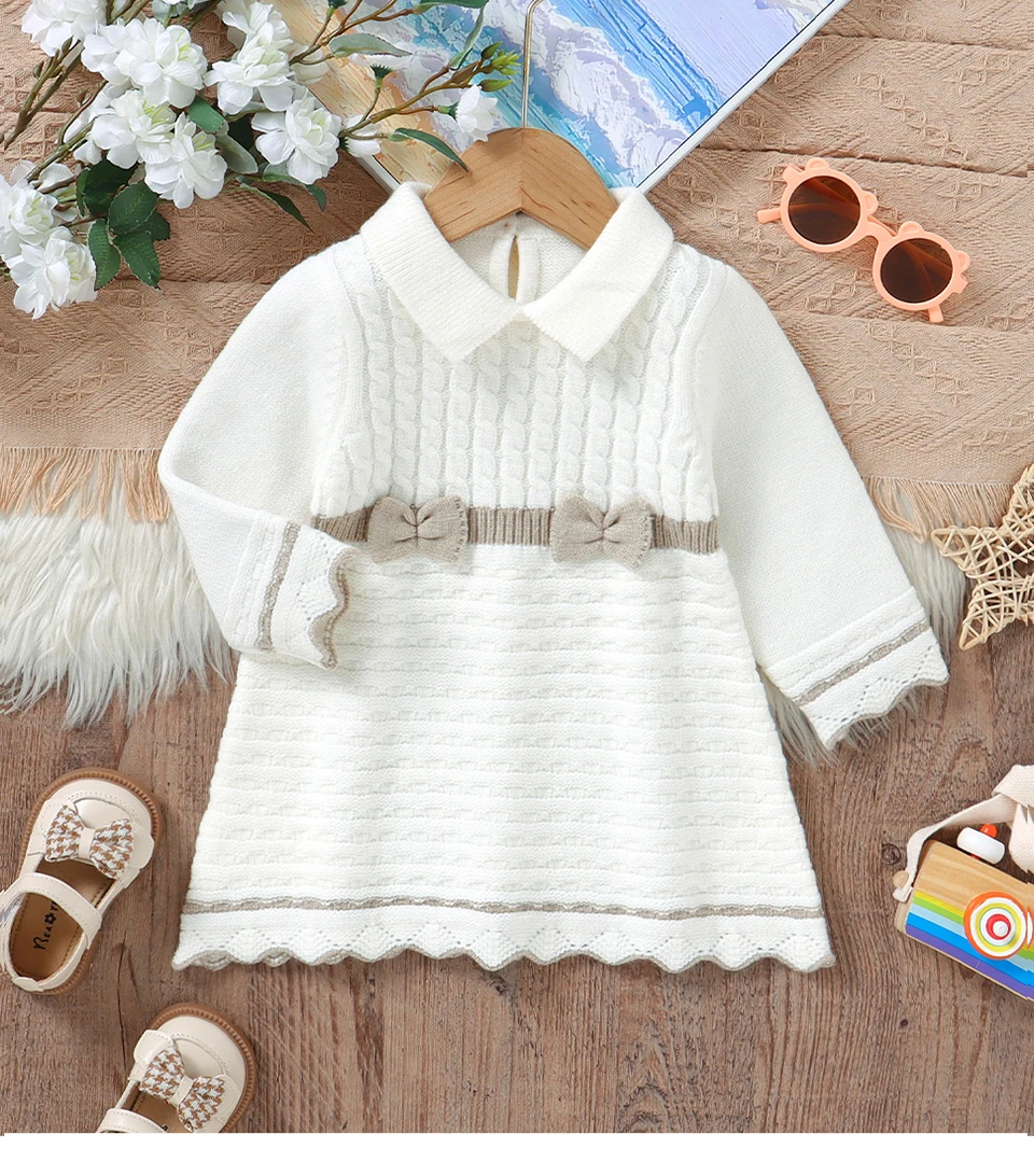 Vestido de princesa acampanado blanco con manga larga