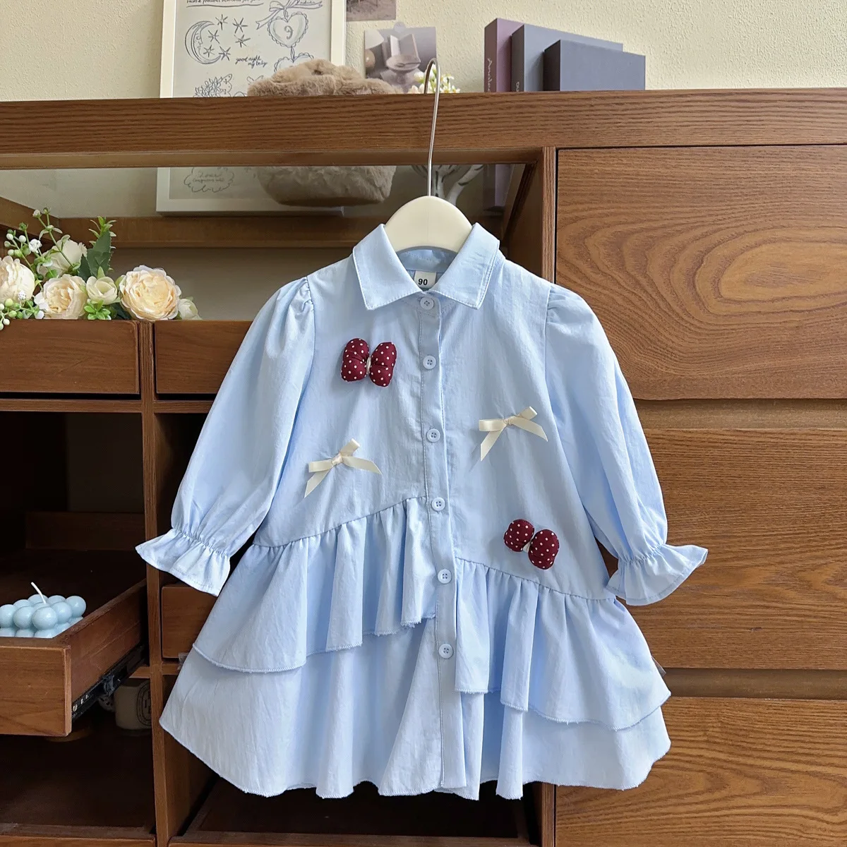 Vestido de otoño para niña con look dulce