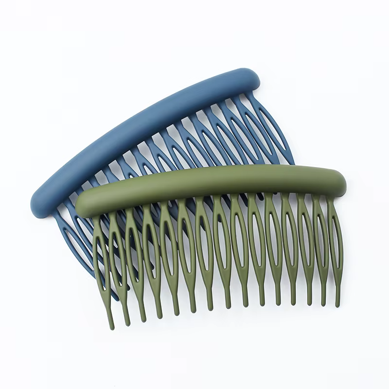 Accesorios para el cabello infantil: peine de dientes y horquillas - imagen 2