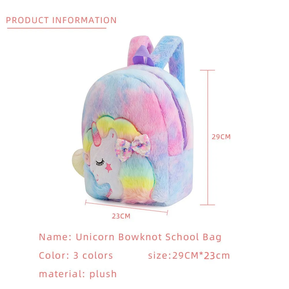 Unicornio de felpa invernal en mochila infantil
