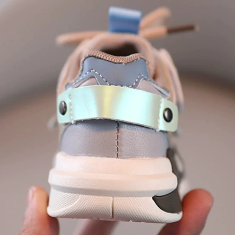Detalle de cierre de las zapatillas