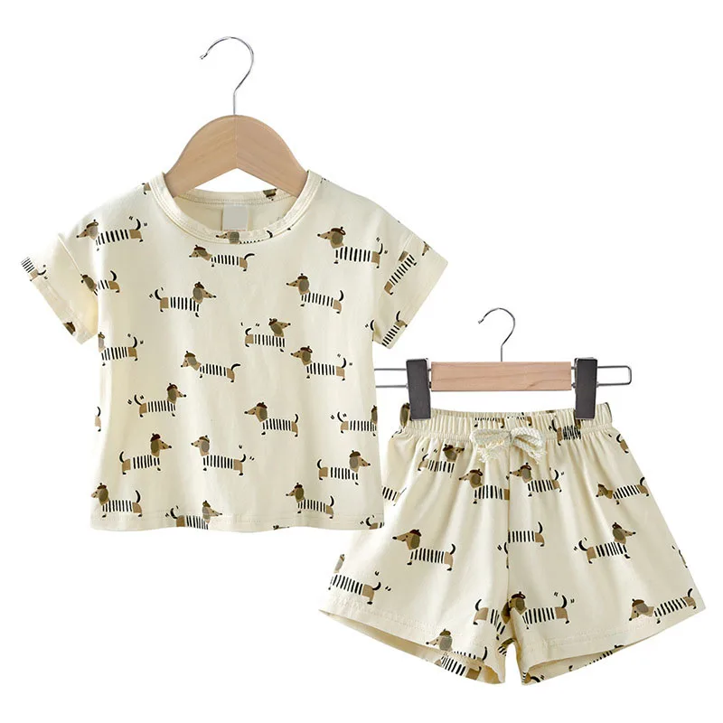 Conjunto veraniego para bebé: tops de algodón a rayas y pantalones cortos - imagen 3