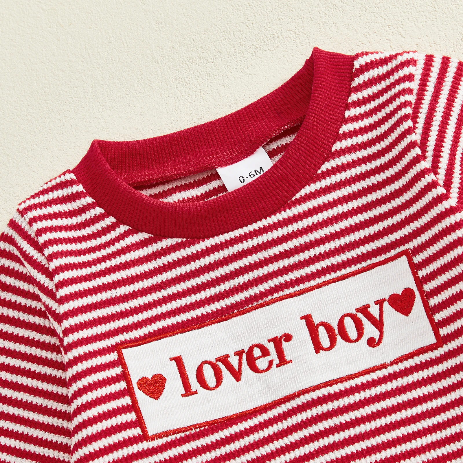 Conjunto bebé San Valentín: camiseta larga y pantalón corazón bordado - imagen 3
