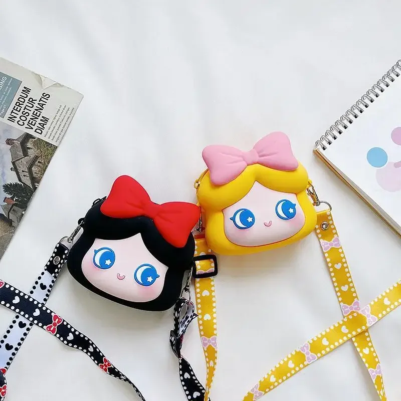 Vista frontal del bolso kawaii