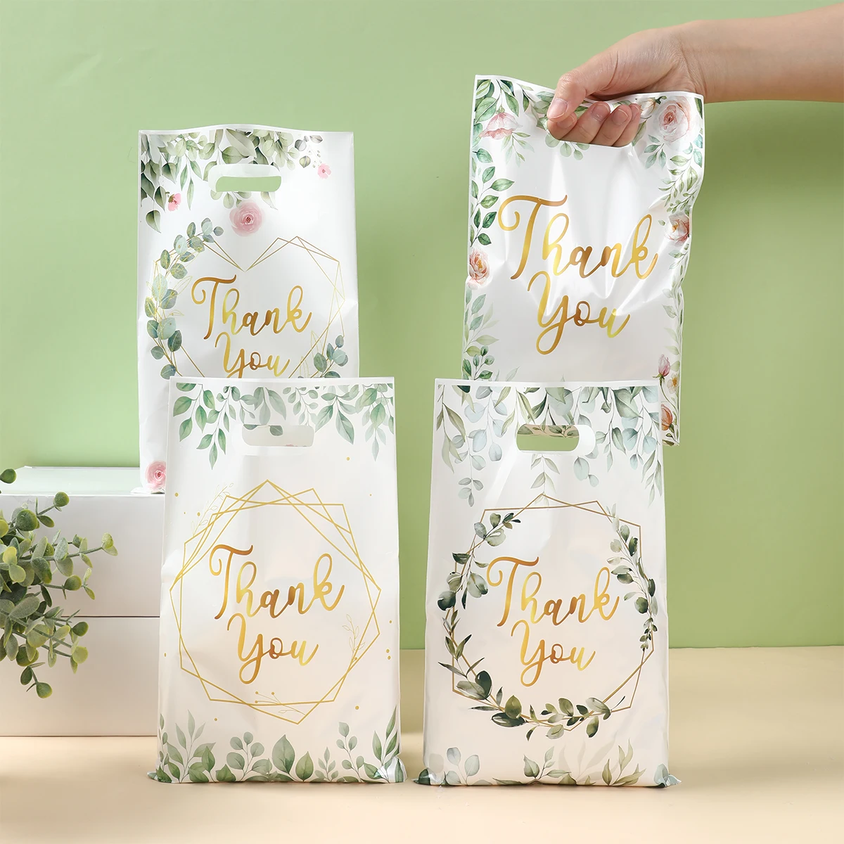 Bolsas de regalo pequeñas con hojas eucalipto para fiestas - imagen 5
