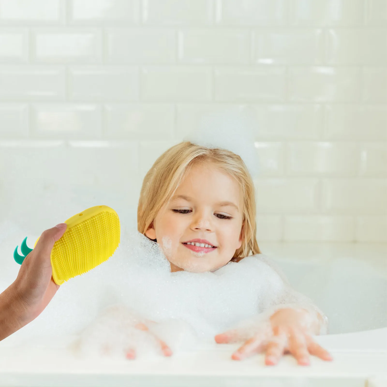 Cepillo de baño de silicona suave para bebés – masaje e higiene - imagen 2
