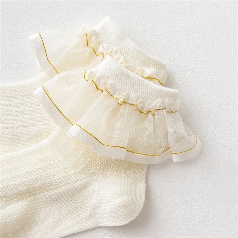 Calcetines de encaje con volantes blancos de algodón suave para niñas - imagen 5