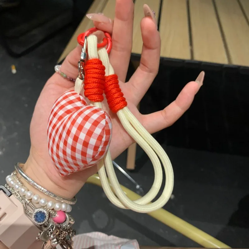 Cordón para el móvil con llavero corazón melocotón - imagen 2