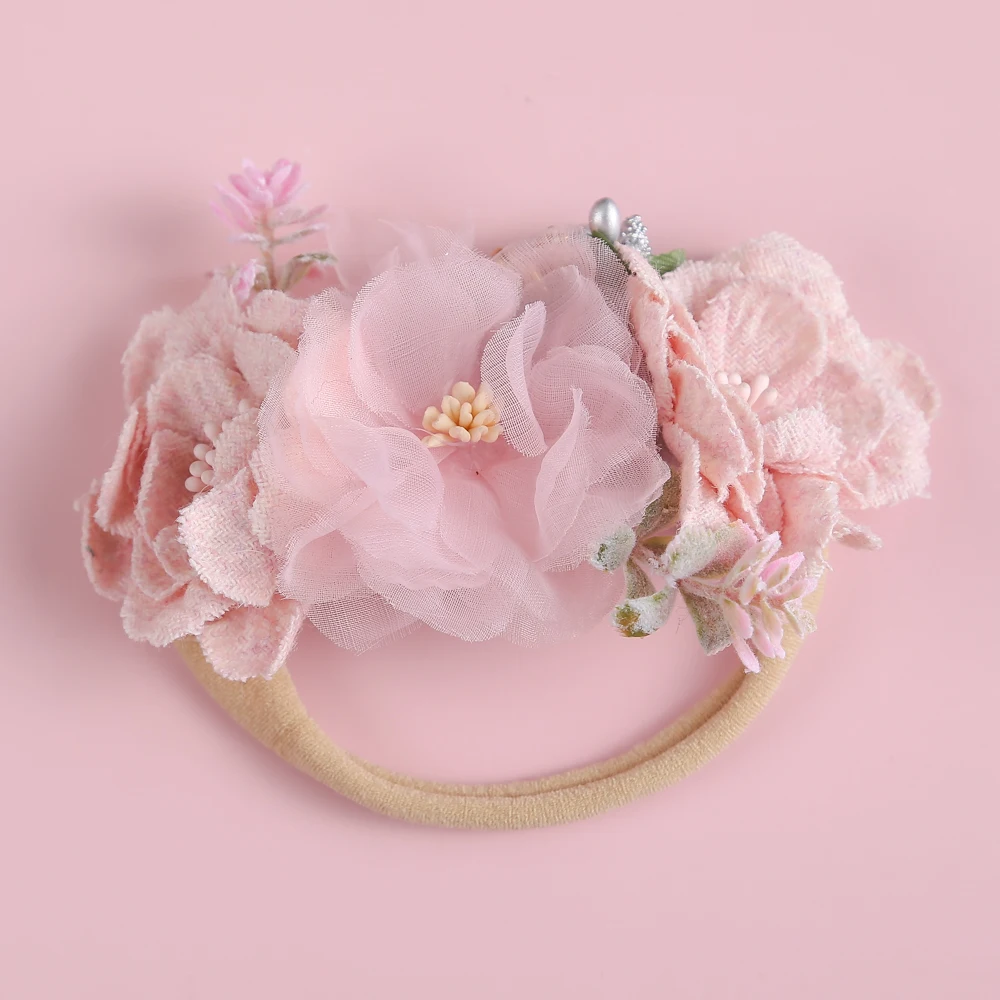 Diadema floral de gasa para bebé – Lazo elástico artesanal - imagen 3