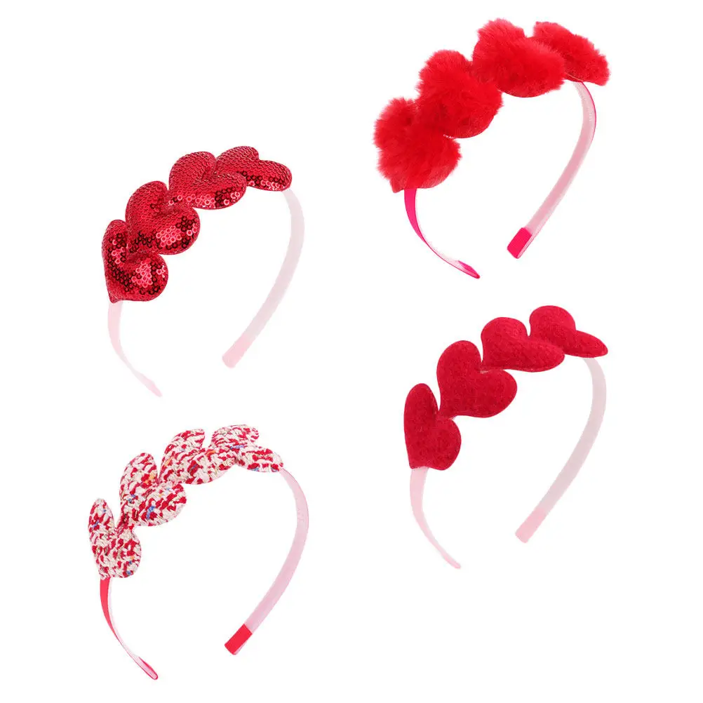 Diademas rojas con corazones entrelazados